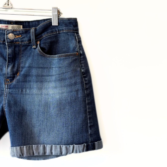 Signature Levi Strauss & Co. Mid-Rise Denim Shorts Size 28 - Picture 4 of 6